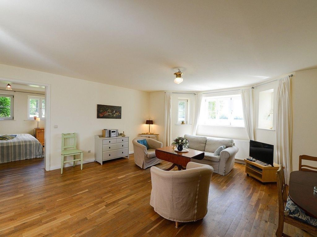 Ferienwohnung 1 direkt am Wasser im Gut Grubnow Rügen detail 2