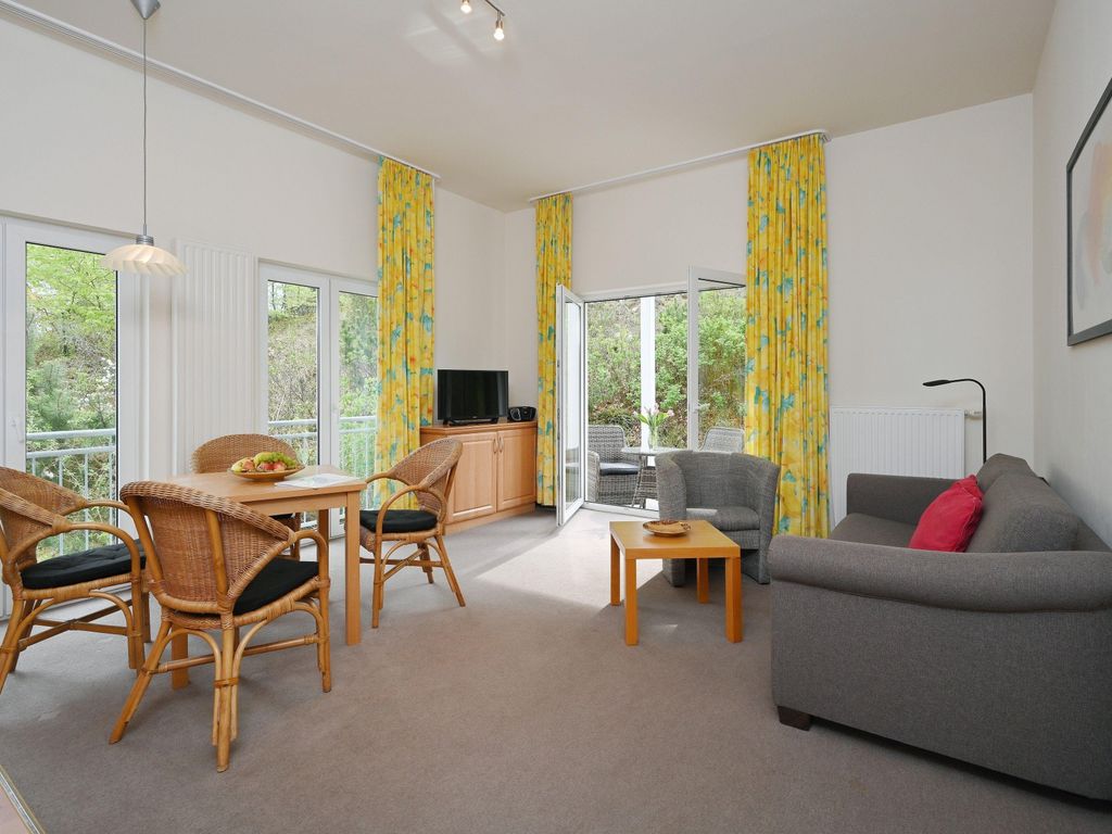 Ferienwohnung 3 in Sellin auf Rügen Villa Celia WLAN und Sauna 200 m vom Strand entfernt detail 2