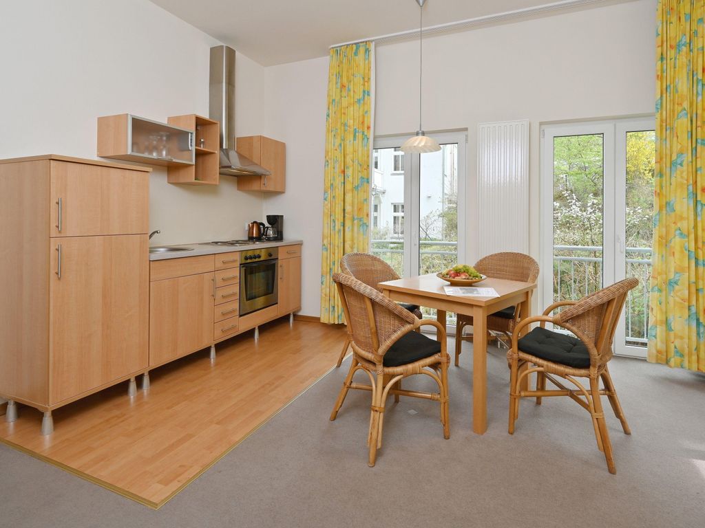 Ferienwohnung 3 in Sellin auf Rügen Villa Celia WLAN und Sauna 200 m vom Strand entfernt detail 3