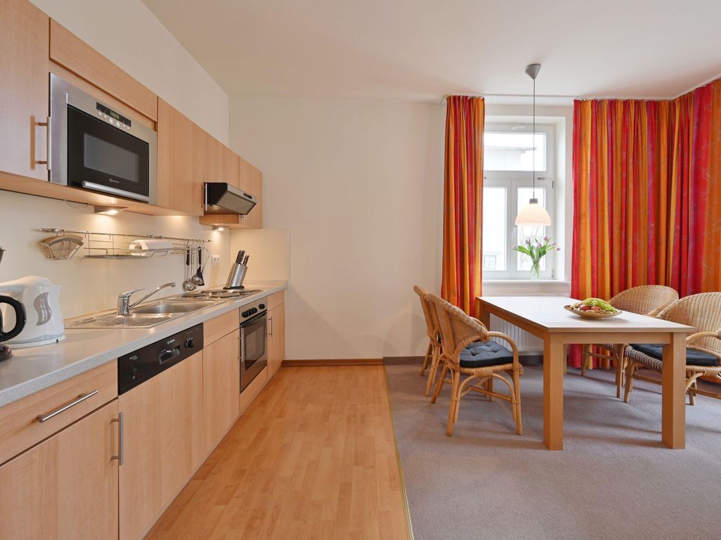 Ferienwohnung 5 in Sellin auf Rügen Villa Celia 6 Pers. WLAN und Sauna 200 m vom Strand entfernt detail 2