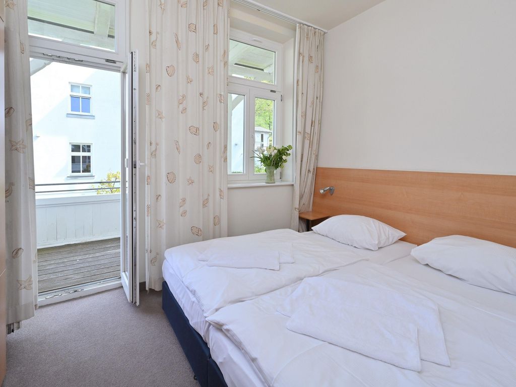 Ferienwohnung 6 mit Sauna WLAN 6 Pers. Sellin auf Rügen Villa Celia 200 m vom Strand entfernt detail 4