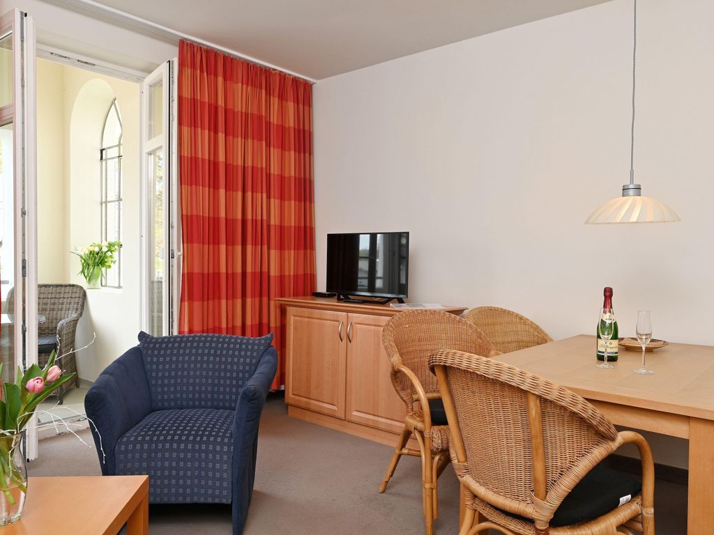 Ferienwohnung 10 in Sellin auf Rügen Villa Celia 6 Pers. WLAN und Sauna 200 m vom Strand entfernt detail 2