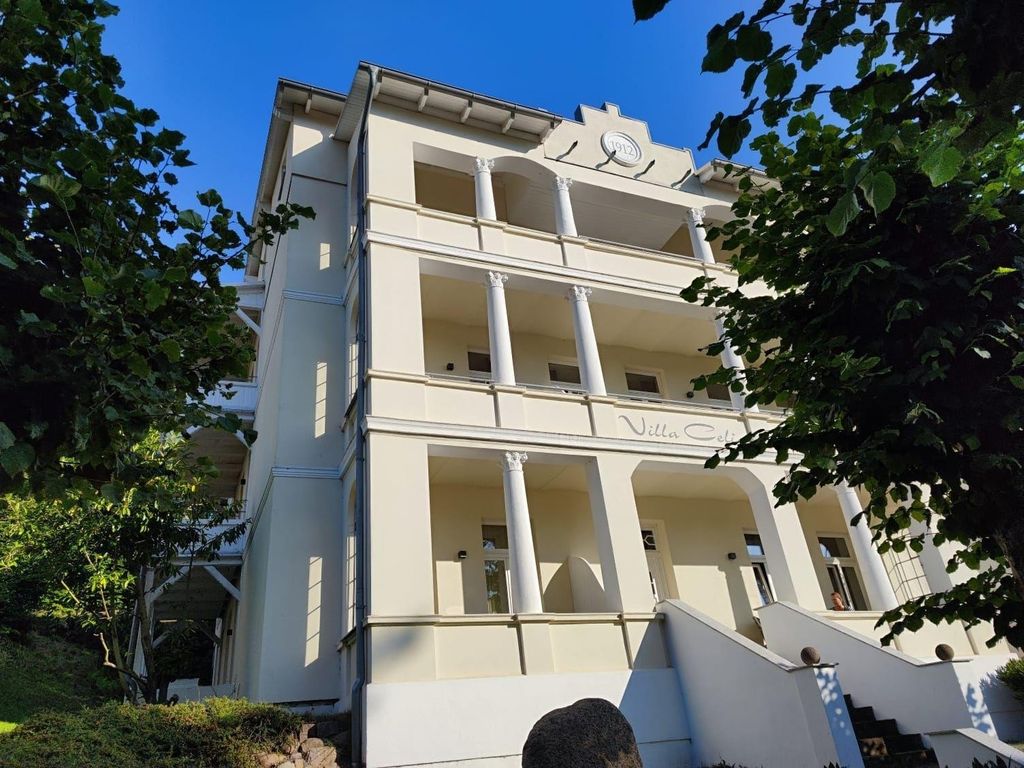 Ferienwohnung 11 für 4 Personen strandnah in Sellin auf Rügen Villa Celia WLAN SAUNA detail 1