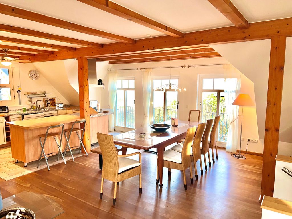 Familienferienhaus Rügenbrise - Gemeinsames Urlauben mit Steg und Boot auf Rügen - alles inklusive und 5 Bäder detail 1