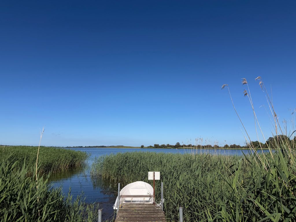 Familienferienhaus Rügenbrise - Gemeinsames Urlauben mit Steg und Boot auf Rügen - alles inklusive und 5 Bäder detail 3