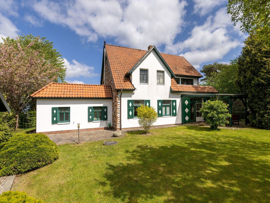 Ferienhaus Rügenbrise mit Seeblick und 5 Bädern detail 2