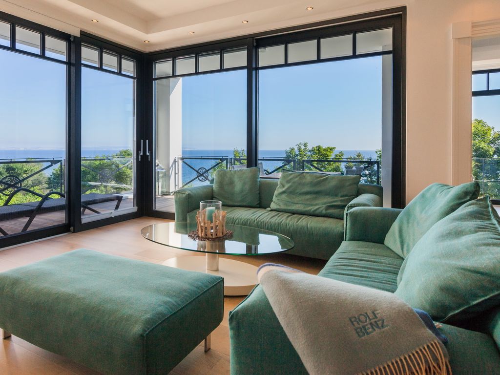 Villa Claire Ocean Blue