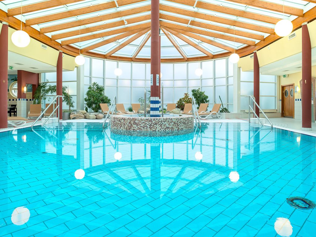 Ferienhaus Südstrand**** mit Blick bis zur Ostsee, inkl. Schwimmbadnutzung und Sauna detail 1