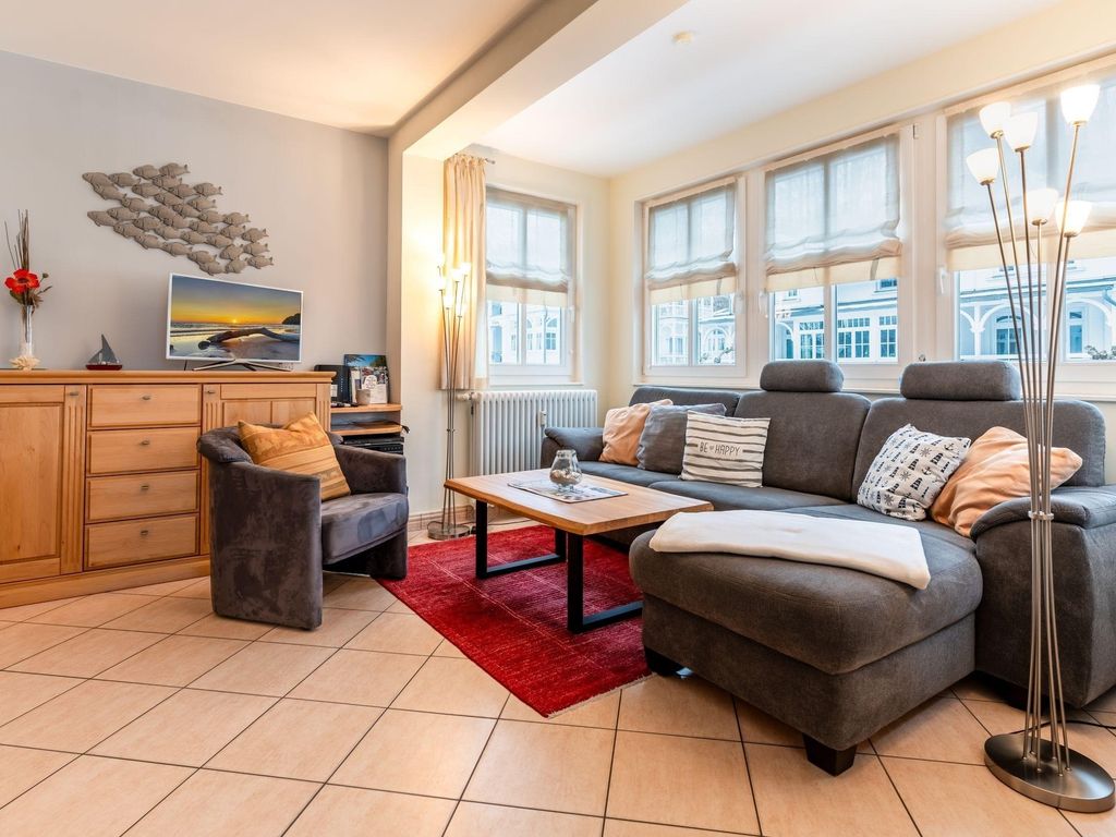 ⚓Residenz am Kurpark: FeWo 8 „Küstenzeit“ – Kamin, Aufzug & Parkplatz in Binz!, 300 m bis zum Strand