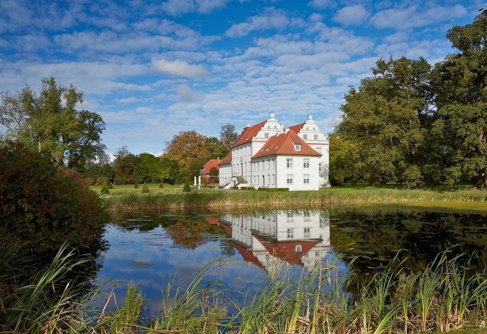 Ferienwohnung Herrenhaus Linker Seitenflügel II - Boldevitzer Rügenkaten