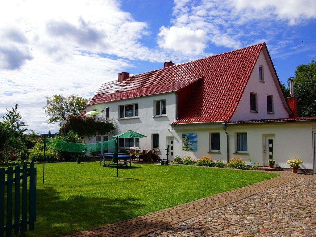 Ferienwohnung Wiesenblick - zentral auf der Insel Rügen