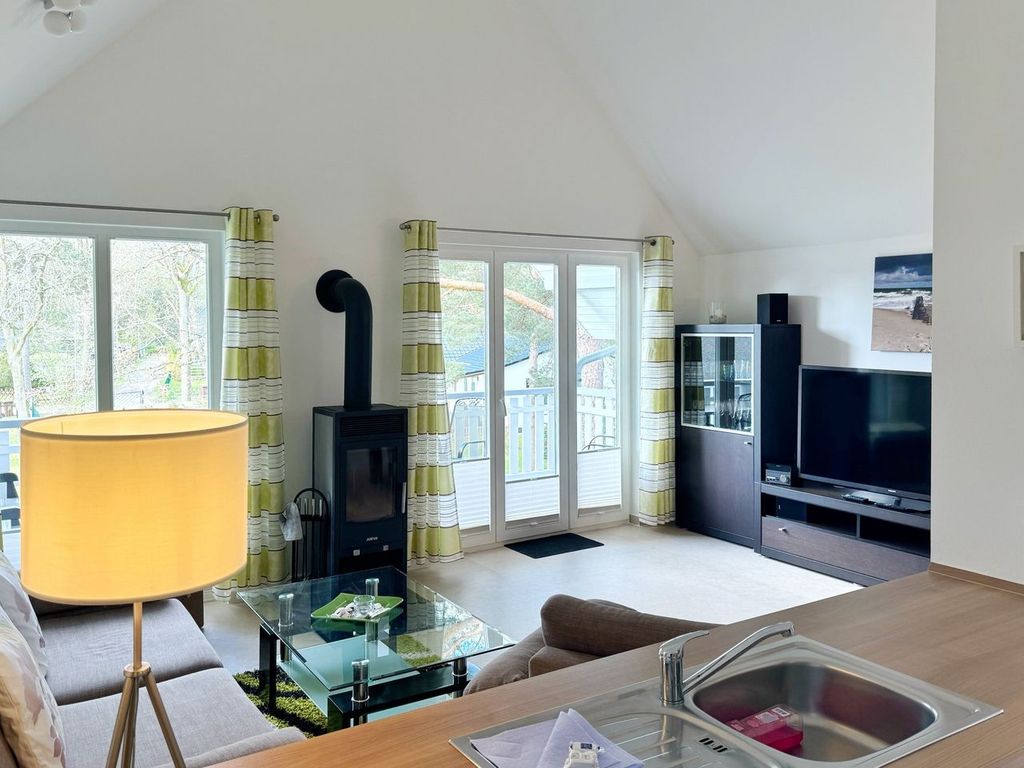 Familienfreundliches Apartment mit Infrarotsauna, Kamin & Balkon in Strandnähe - Ostseepark Rügen detail 3