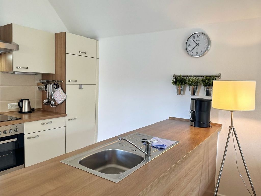 Familienfreundliches Apartment mit Infrarotsauna, Kamin & Balkon in Strandnähe - Ostseepark Rügen detail 4
