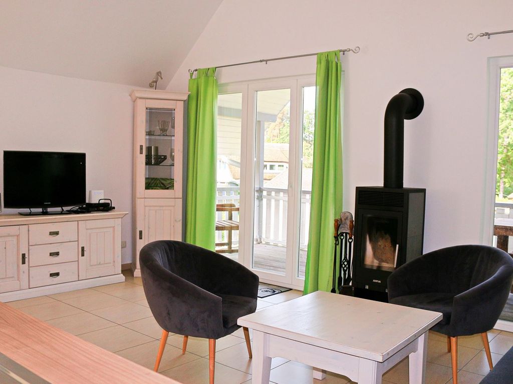 Tolles Familienapartment mit Infrarotsauna, Kaminofen und Balkon in Strandnähe