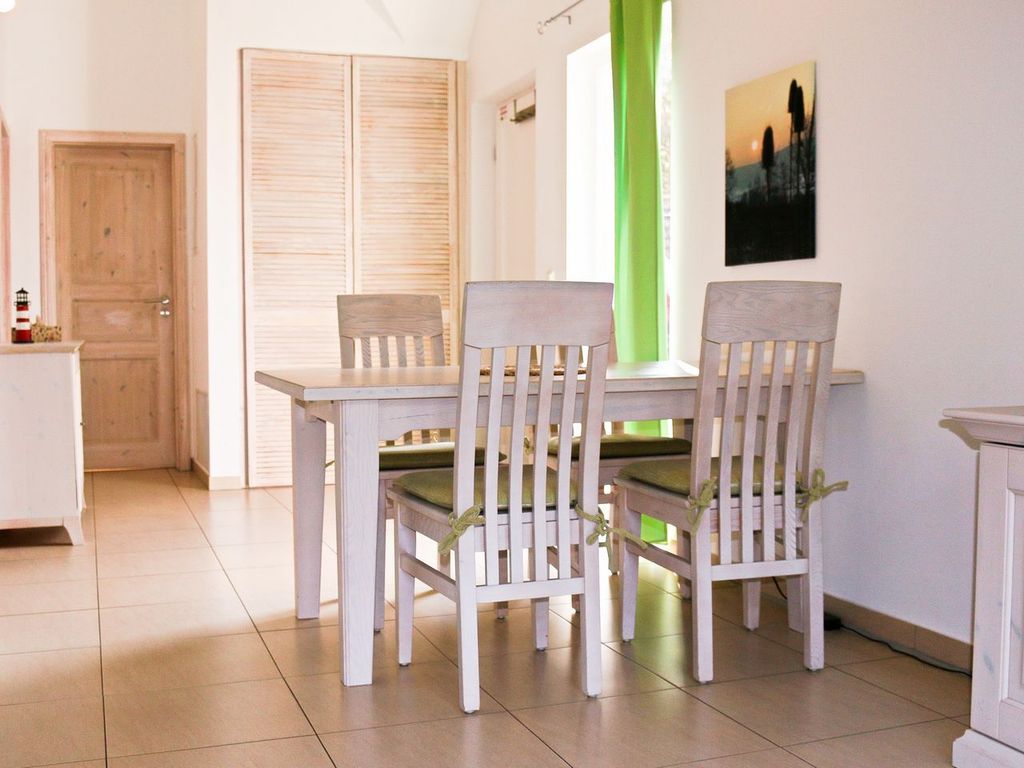 Tolles Familienapartment mit Infrarotsauna, Kaminofen und Balkon in Strandnähe - Ostseepark Rügen detail 2