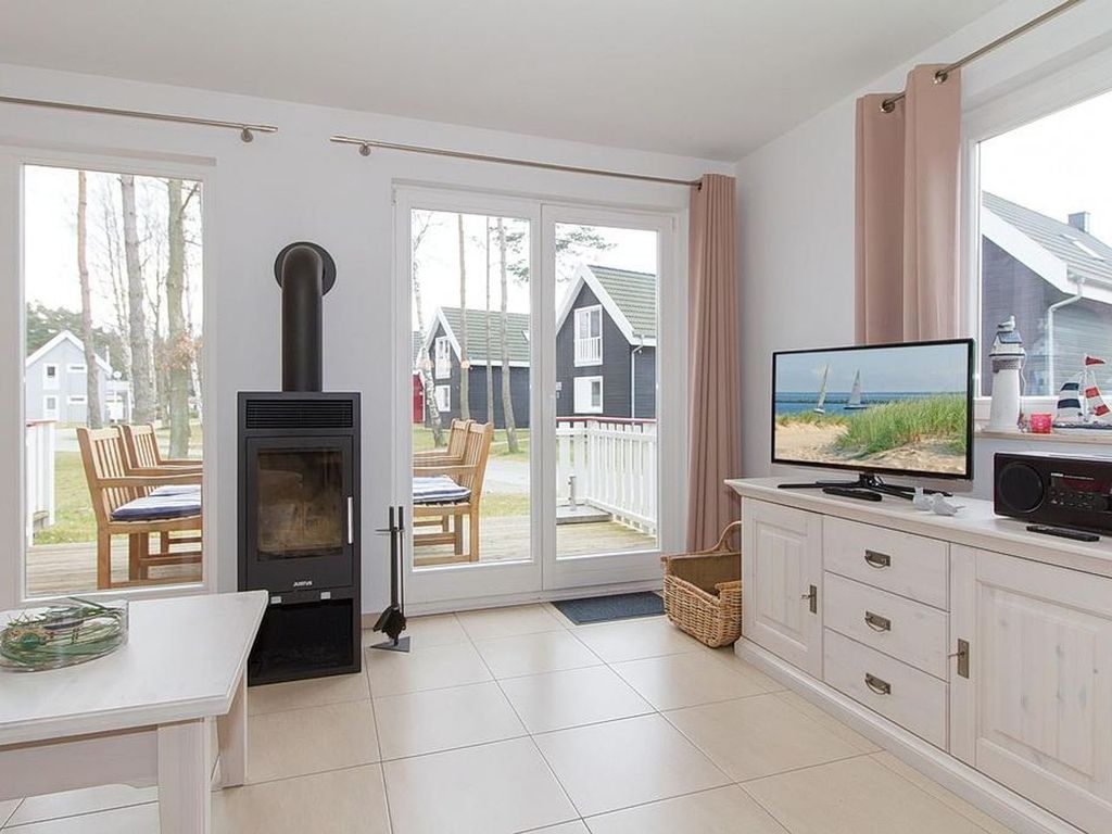 Tolles Ferienhaus mit Infrarotsauna, Kamin und Südterrasse - 700 m zum Strand! - Ostseepark Rügen detail 1