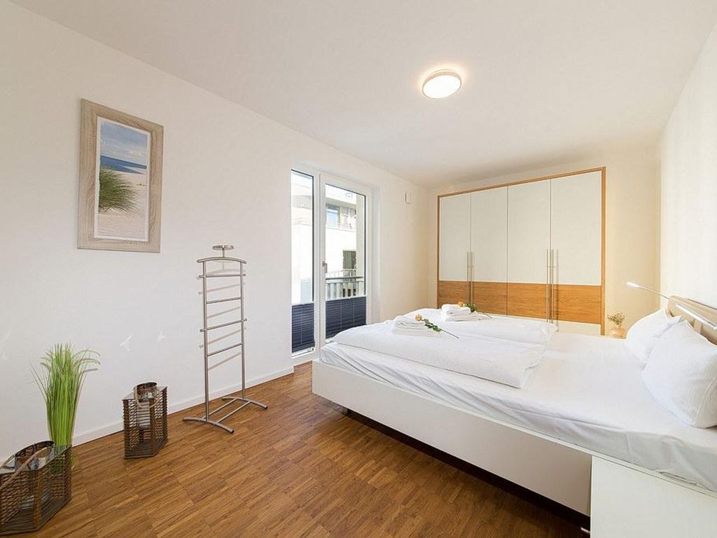 Ferienapartment mit Fußbodenheizung und Balkon - nur 150 m vom Strand entfernt! - DünenResort Binz detail 2