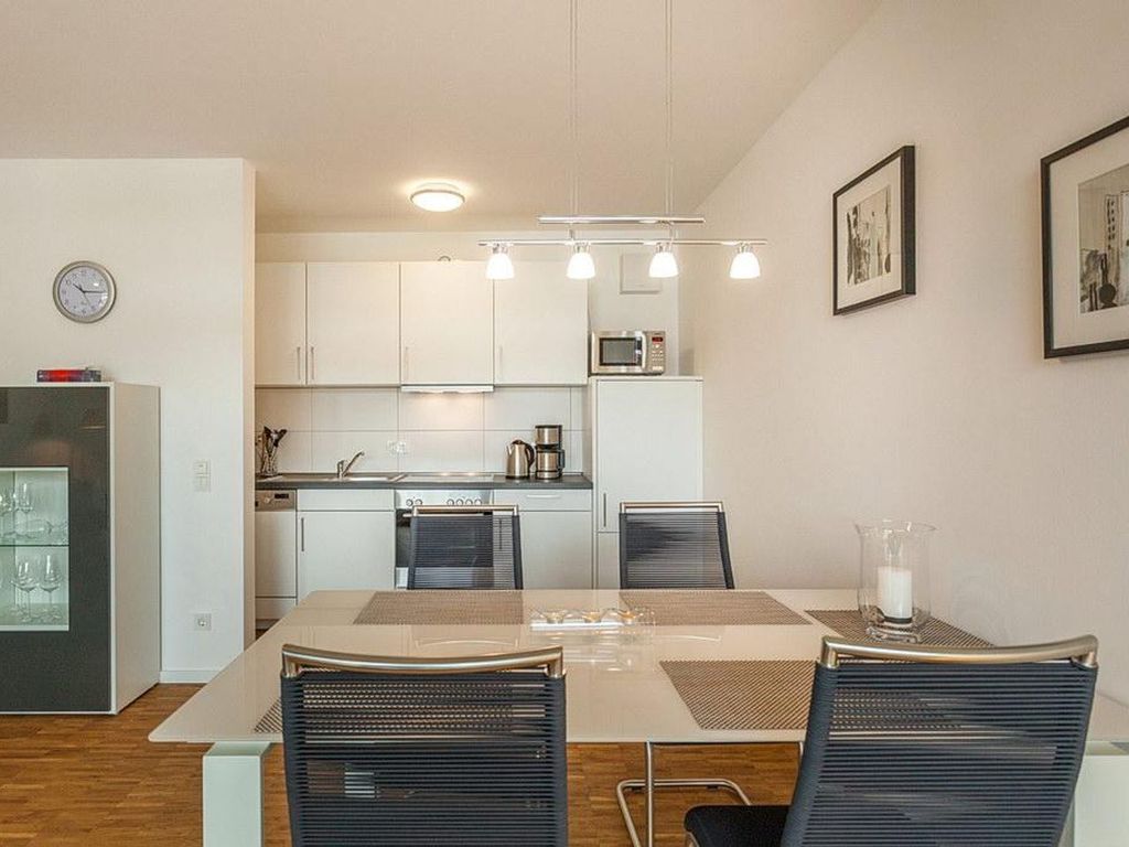 Schönes Apartment mit sonnigem Balkon und Fußbodenheizung - nur 150 m zum Strand - DünenResort Binz detail 2