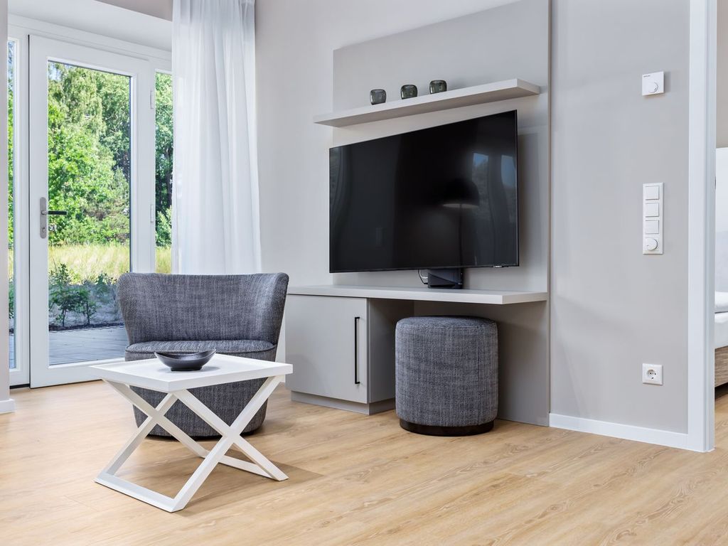 Tolles, barrierearmes Ferienapartment an der Ostsee mit Terrasse und zwei Bädern - Strandresidenzen Binz-Prora detail 1