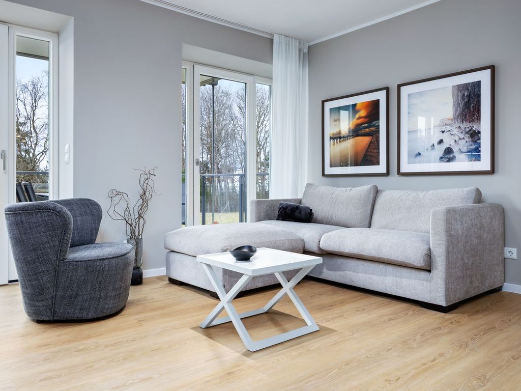 Familienfreundliches Ferienapartment in Toplage am Meer mit Balkon & zwei Bädern