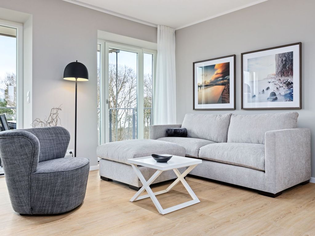 Familienapartment an der Ostsee mit Balkon & zwei Bädern - nur 130 m zum Strand!