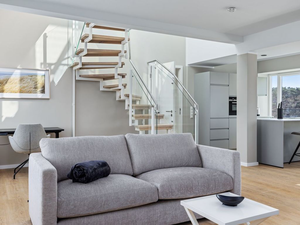 Luxuriöses Penthaus-Apartment am Meer mit Dachterrasse, Strandkorb & Ostseeblick