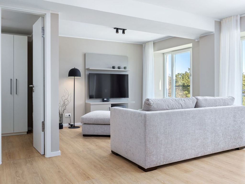 Ferienapartment mit Balkon und Meerblick und nur 130 m zum Sandstrand der Ostsee - Strandresidenzen Binz-Prora detail 1