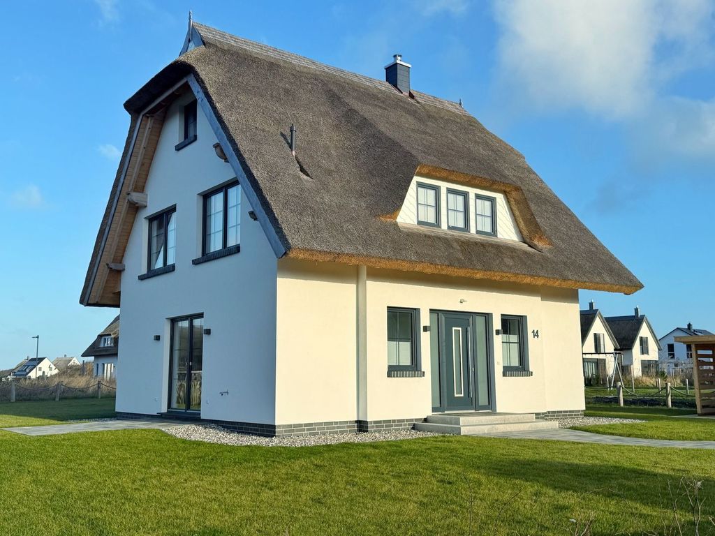 Reethaus "MeerZeit" mit Kamin, Sauna und 3 Schlafzimmern