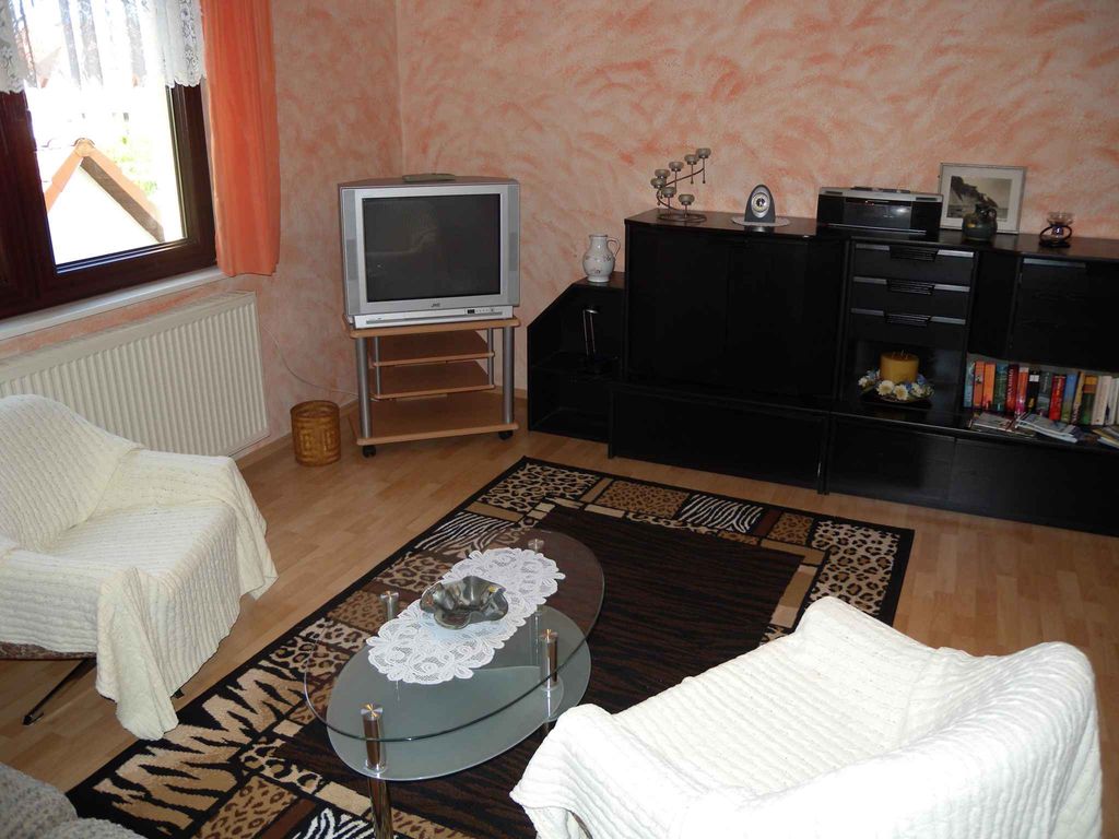 Ferienwohnung mit Garten detail 4
