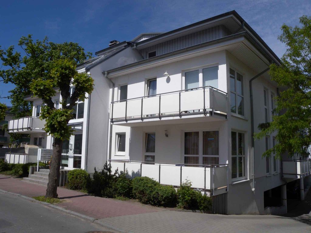 Ferienwohnung mit Balkon, nur 50 m zum Ostseestrand