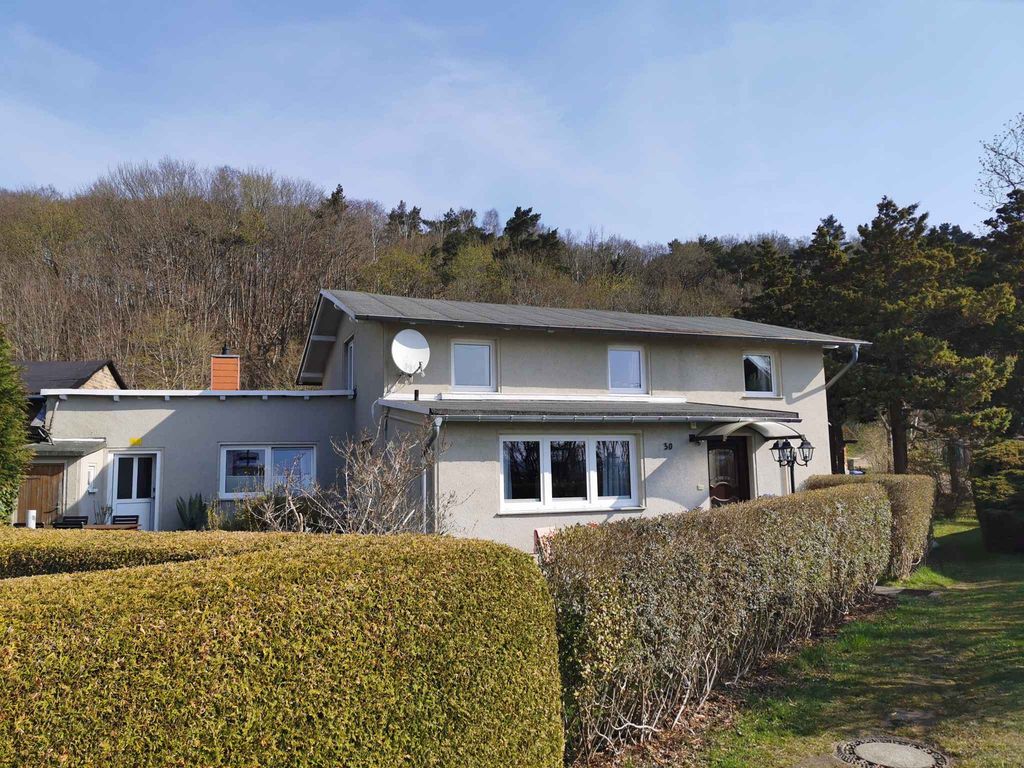 Ferienwohnung mit Blick zum kleinen Jasmunder Bodden und Gartensitzplatz