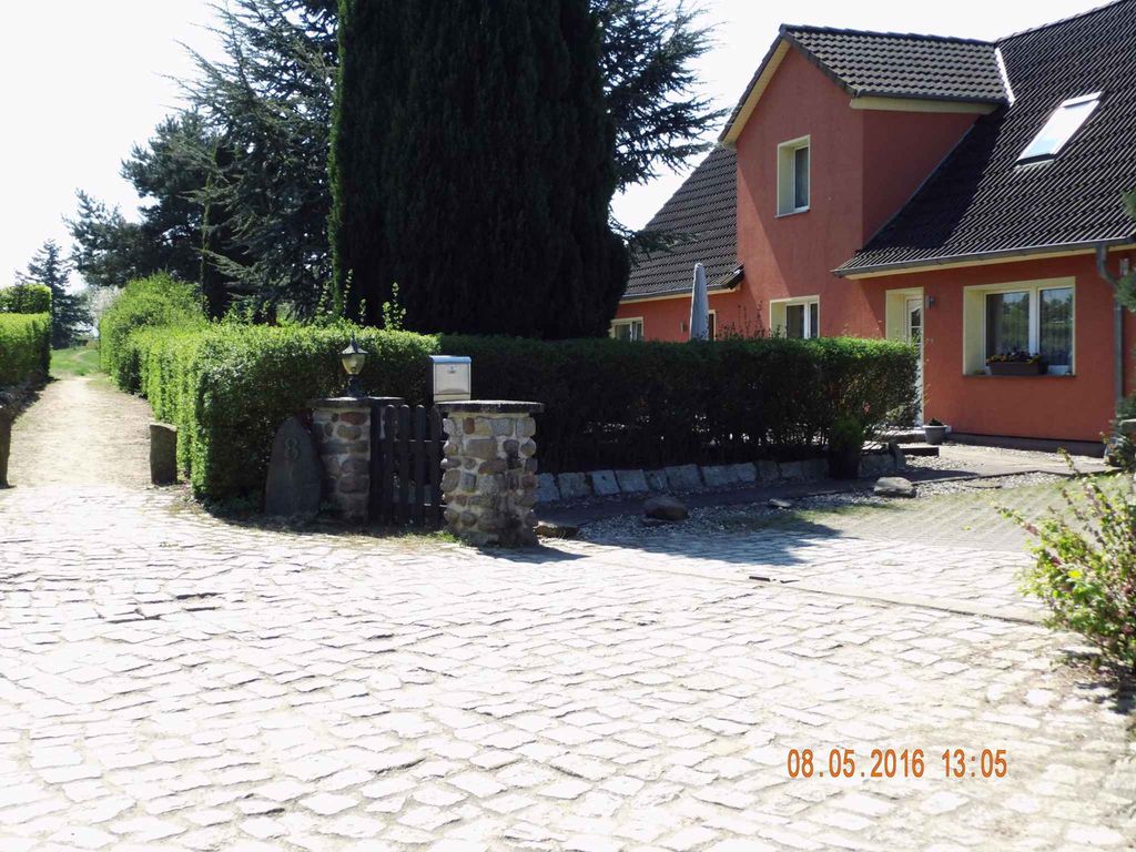 Ferienwohnung mit Gartennutzung und Grillmöglichkeit detail 3