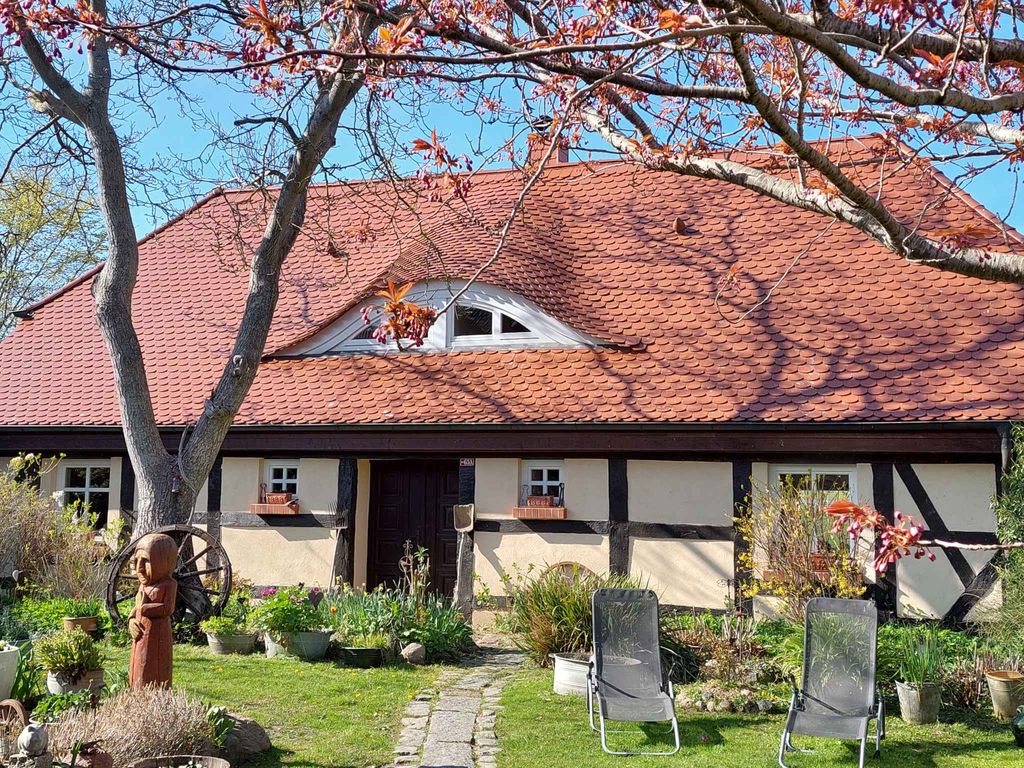 Ferienhaus mit Kaminofen, Terrasse und Blick in die Natur