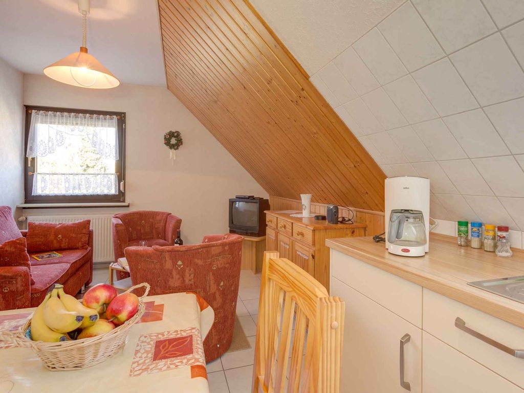 Ferienwohnung mit großem Garten und Lagerfeuerplatz detail 3