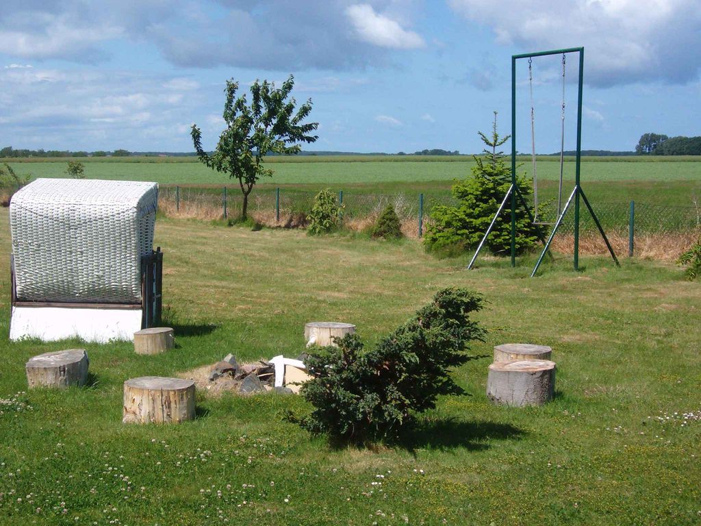 Ferienwohnung mit großem Garten und Lagerfeuerplatz detail 3