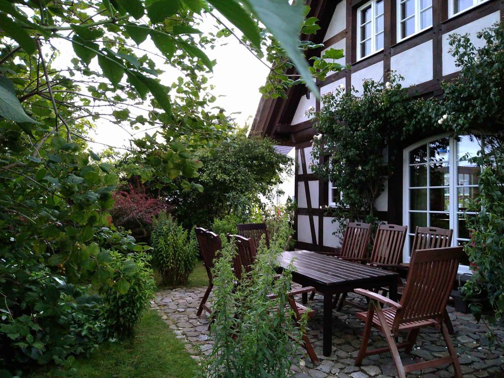 Ferienhaus mit Garten detail 4
