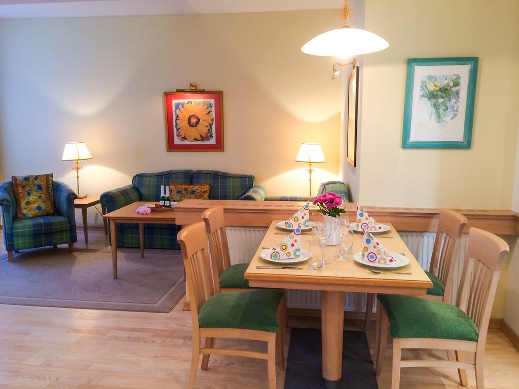 Ferienwohnung Cecilienhof, 95 qm, 3 Schlafzimmer, max. 7 Personen - Villa Strandblick Binz detail 3