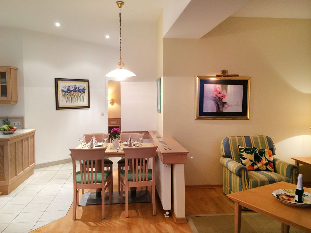 Ferienwohnung Bellevue, 76 qm, 1 Schlafzimmer, max. 4 Personen - Villa Strandblick Binz detail 4