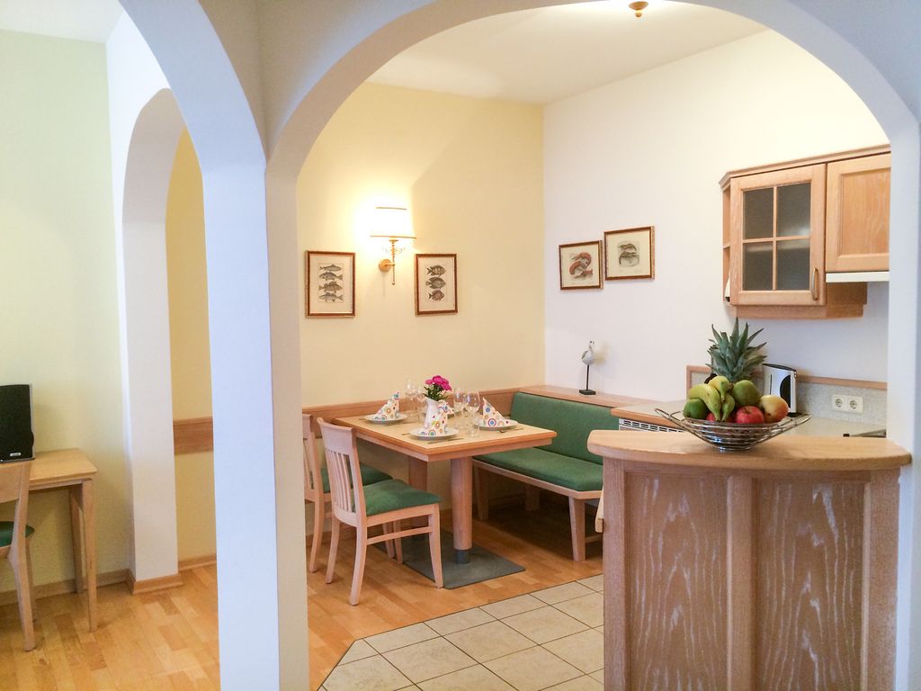 Ferienwohnung Sanssouci, 67 qm, 2 Schlafzimmer, max. 3 Erwachsene + 2 Kinder - Villa Strandblick Binz detail 4