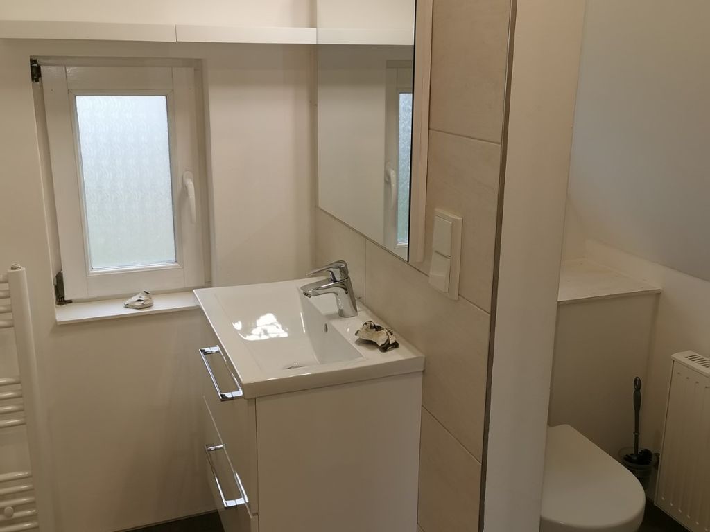 Haus 3  (53qm mit Schlafzimmer mit 4 Schlafplätzen, offener Wohnbereich mit Küche und Meerblick -max 4 Personen) - Reetdach Ferienhäuser Rügen detail 4