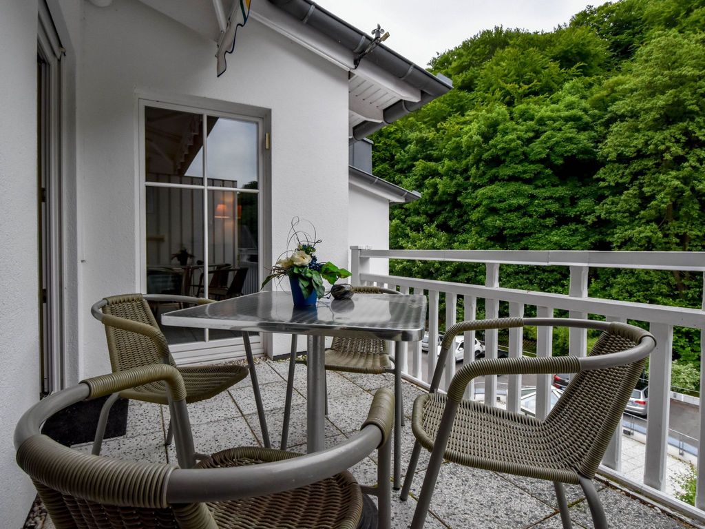 Seeschloss Binz Apartment 37, 2 Minuten zum Strand detail 3