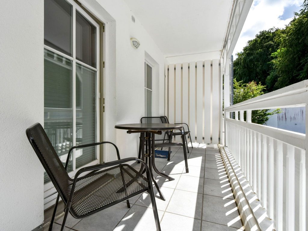 Seeschloss Binz Apartment 9, 2 Minuten zum Strand detail 1