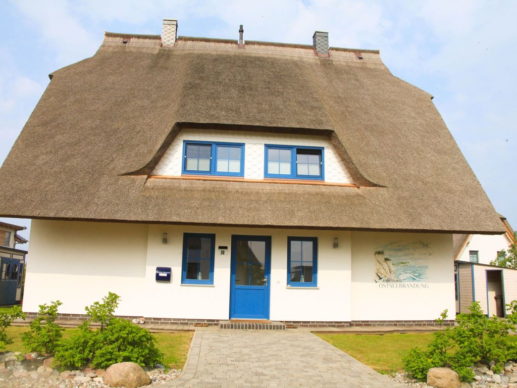 Ostseebrandung in Dranske detail 1