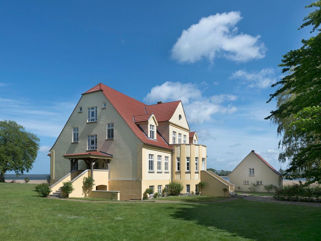 Wohnung im ersten Obergeschoss des Gutshauses