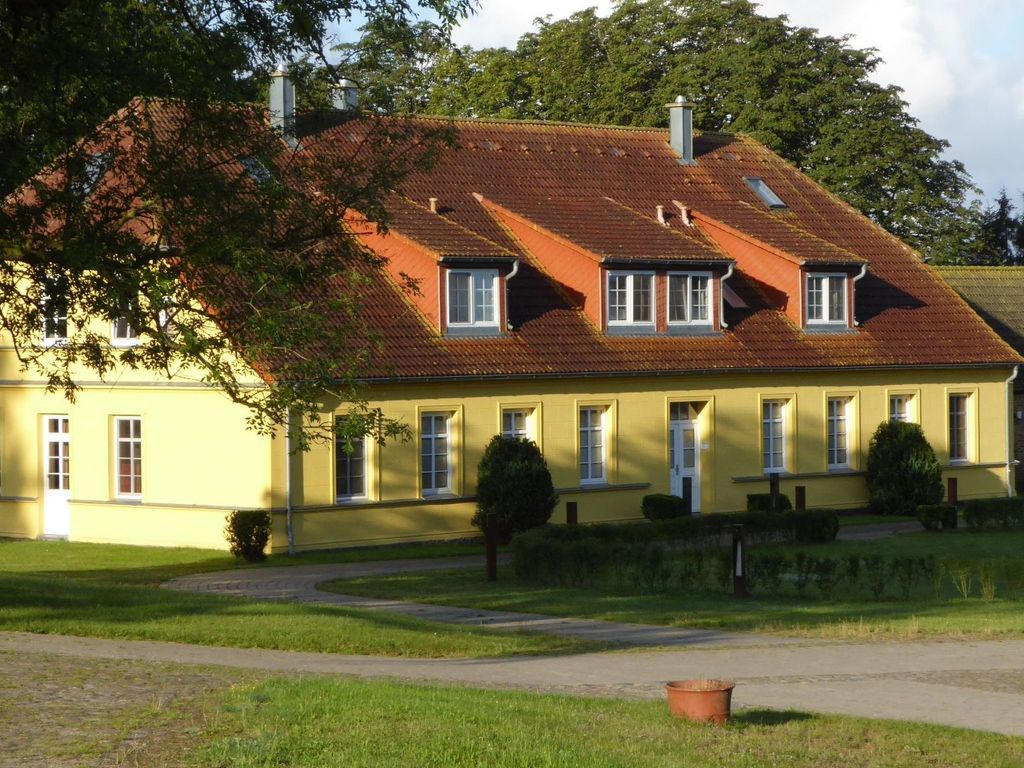 Hochwertige Ferienwohnung in Gingst detail 1