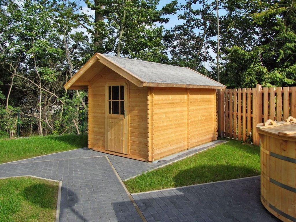 mit Garten und Sauna detail 2