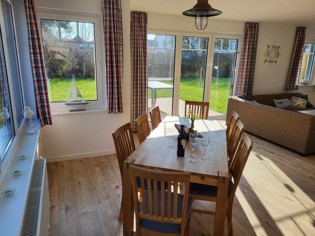 Ferienhaus Kranichnest mit Sauna, Kaminofen, Terrasse und Garten