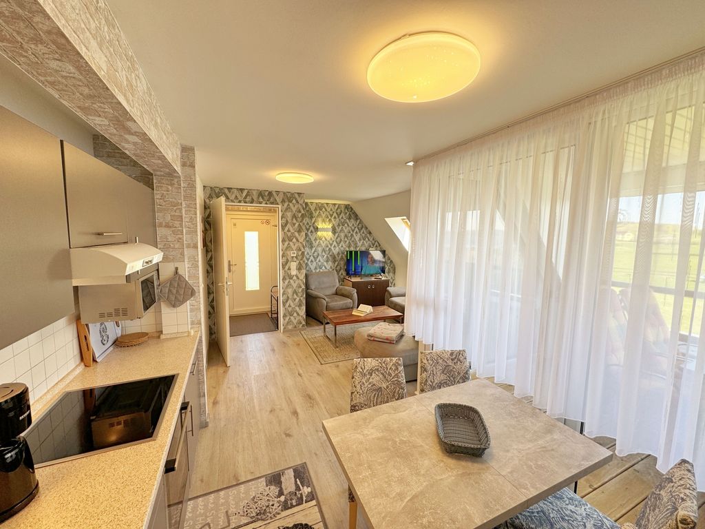 Wohnung 05 mit Balkon und Boddenblick