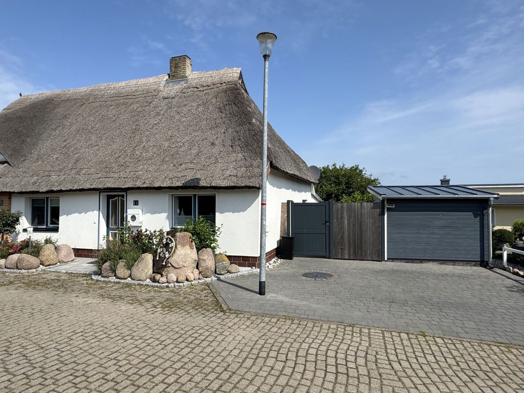 MR: Haus an der Wiek mit Terrasse detail 2