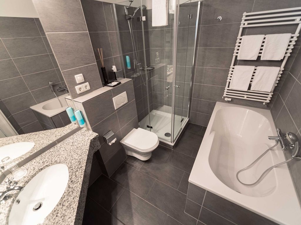 Juniorsuite seitl. Meerblick - Hotel Villa Belvedere detail 1